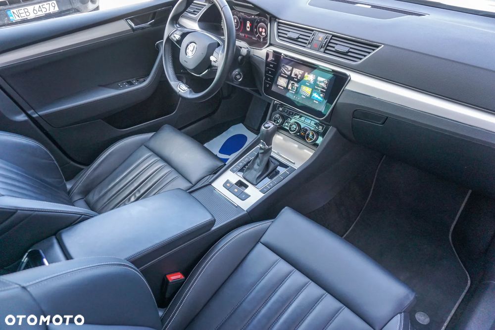 Skoda Superb 2.0 TSI L&K DSG - 37