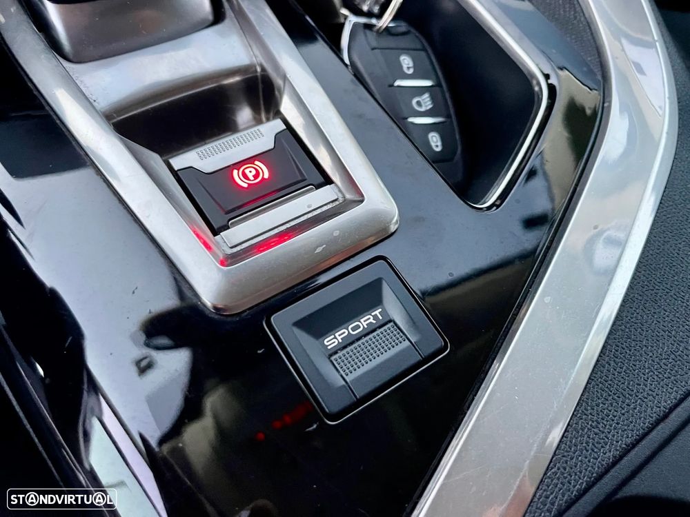 Peugeot 5008 BlueHDI 130 EAT8 Crossway - 20