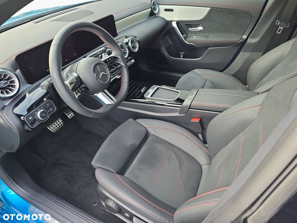 Mercedes-Benz CLA 200 AMG Line 7G-DCT - 12