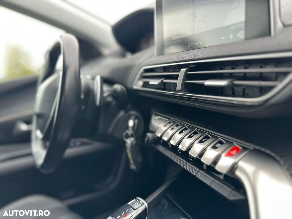 Peugeot 3008 - 12