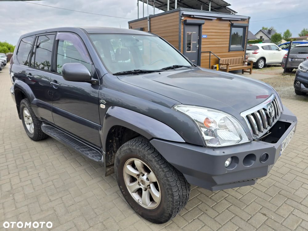 Toyota Land Cruiser - 2