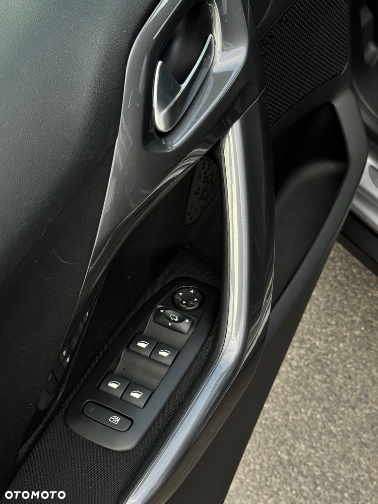 Peugeot 2008 1.5 BlueHDi Style - 15