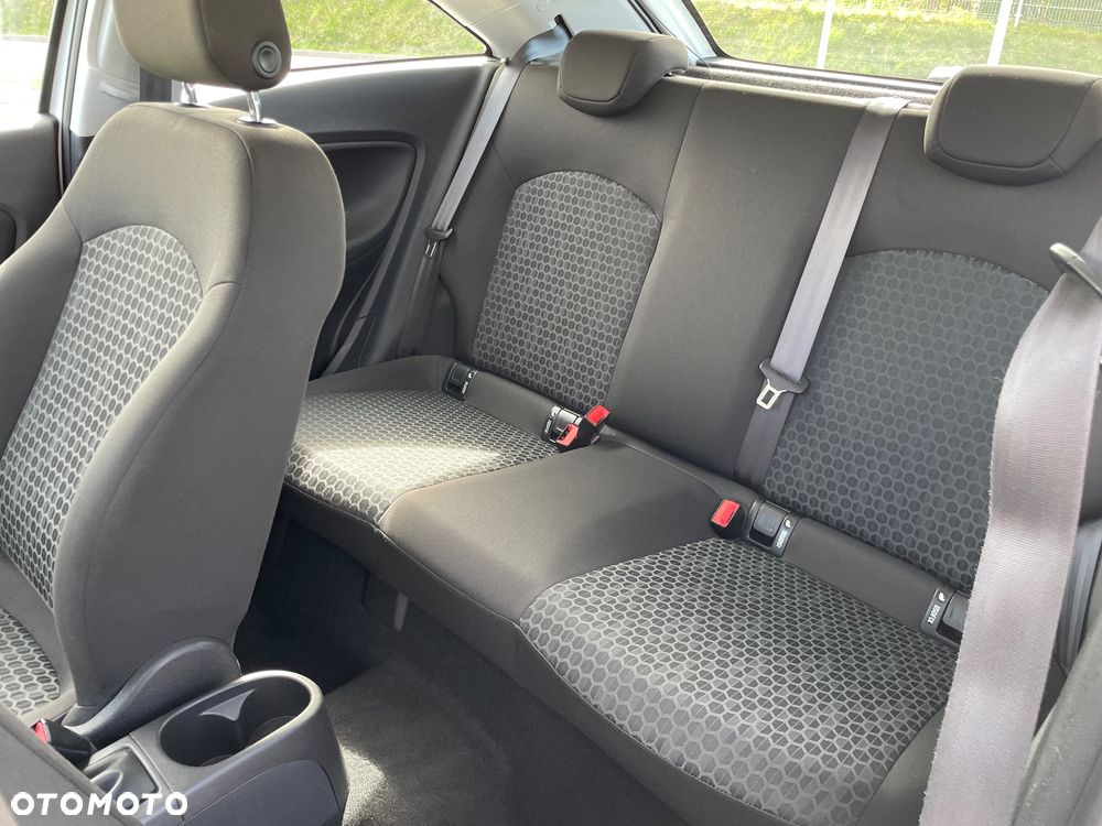 Opel Corsa 1.2 16V Essentia - 13
