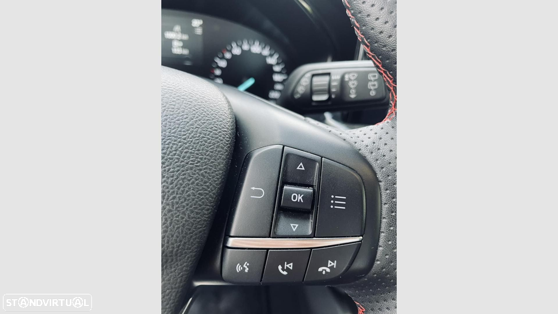 Ford Focus 1.0 EcoBoost MHEV ST-Line - 16