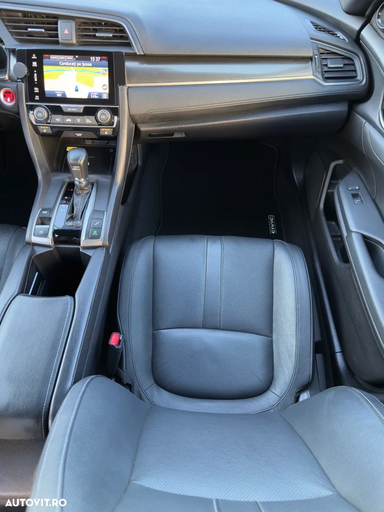 Honda Civic 1.5 i-VTEC Turbo CVT Prestige - 32