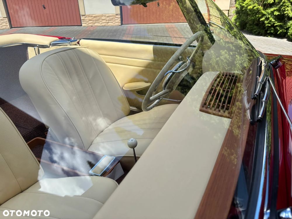 Mercedes-Benz SL - 23
