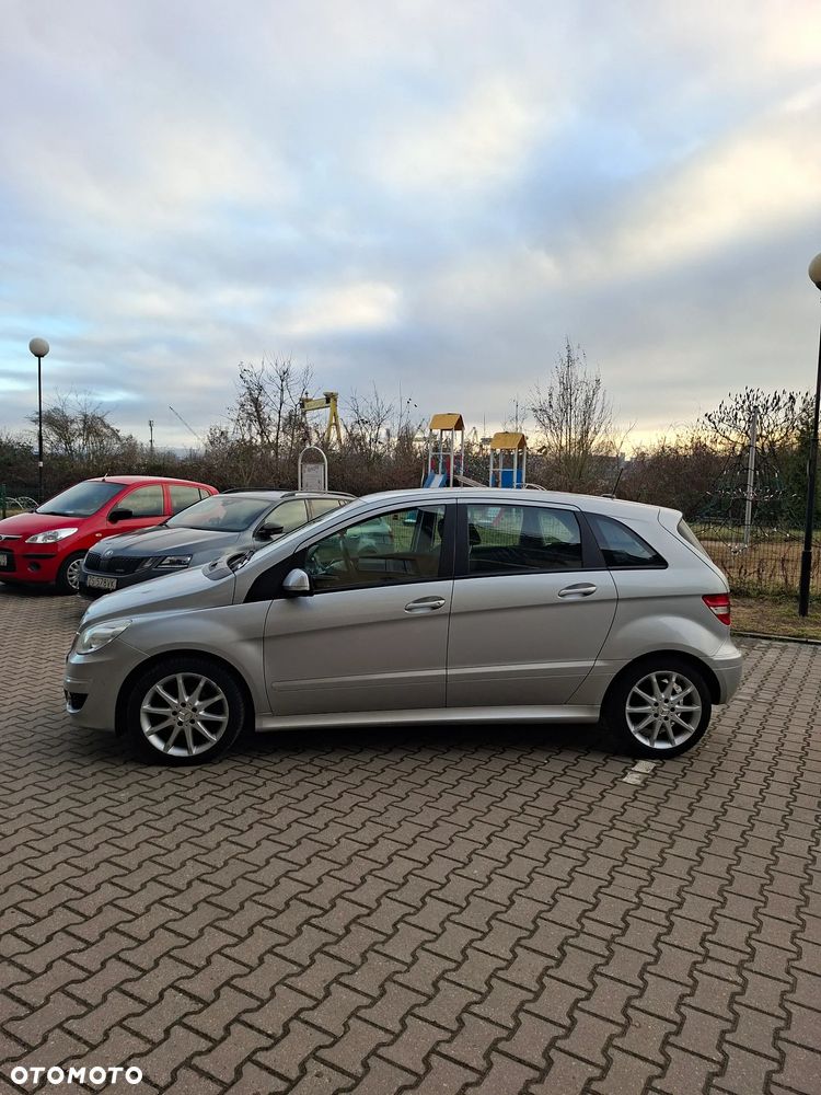 Mercedes-Benz Klasa B 180 CDI DPF - 2