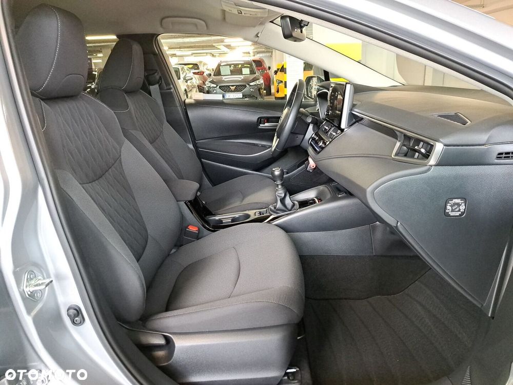 Toyota Corolla - 16