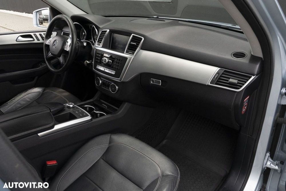 Mercedes-Benz ML - 12