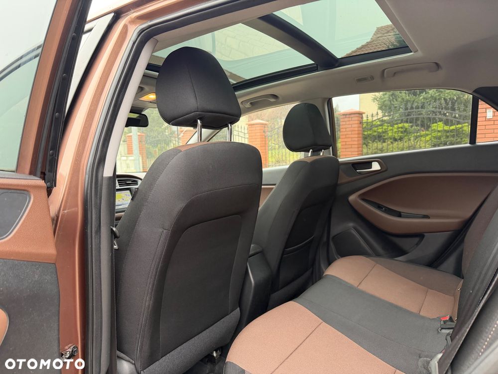 Hyundai i20 1.1 CRDi Intro Edition - 18