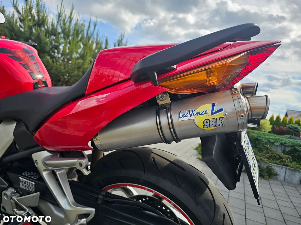 Honda VFR - 13