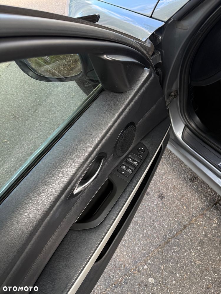 BMW Seria 3 320d Efficient Dynamics - 21