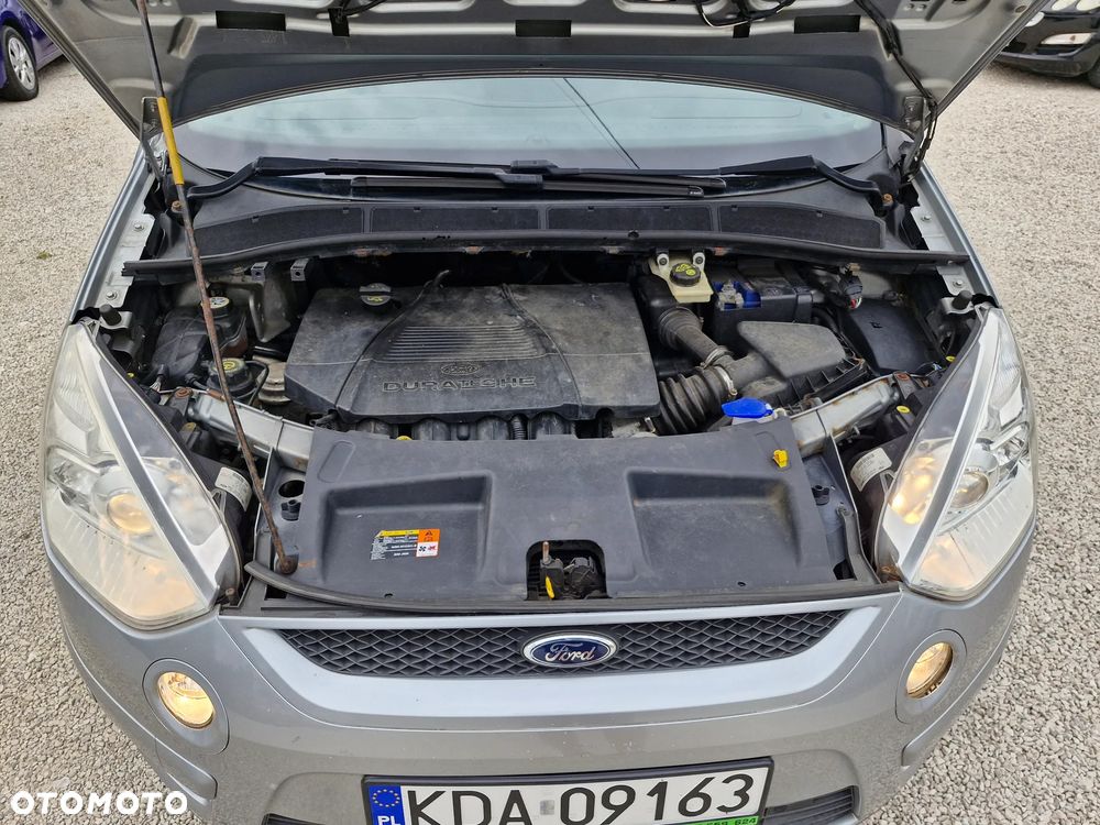 Ford S-Max - 26