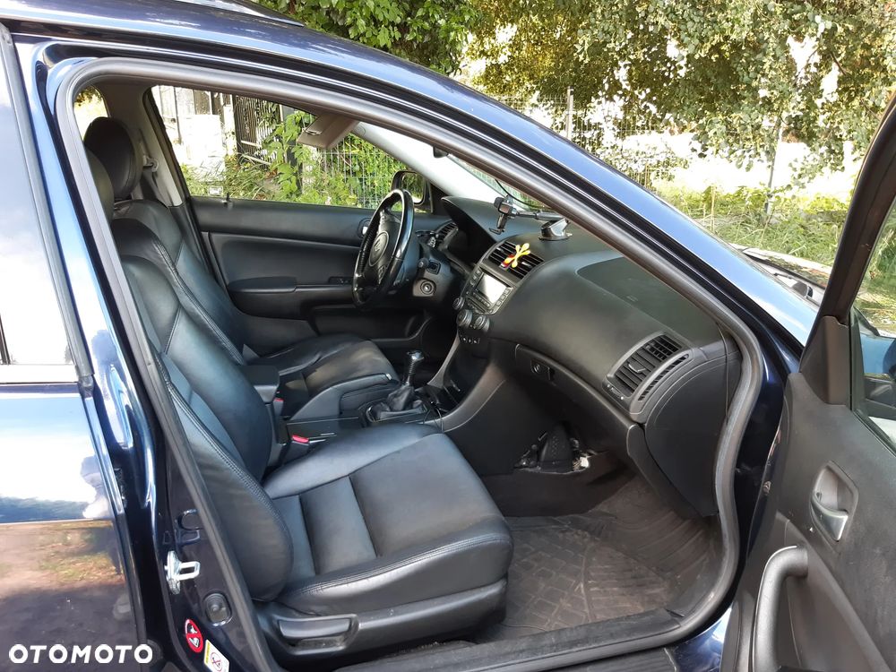 Honda Accord 2.0 Executive - 12