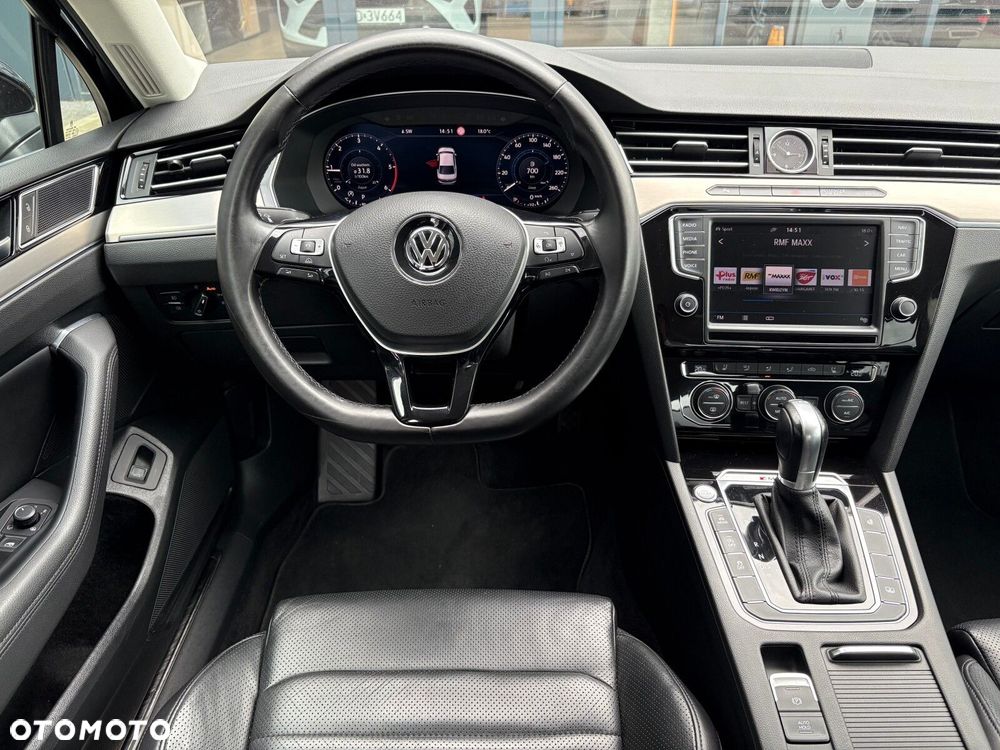 Volkswagen Passat 2.0 TDI Bi-Turbo BMT 4Mot Highline DSG - 10