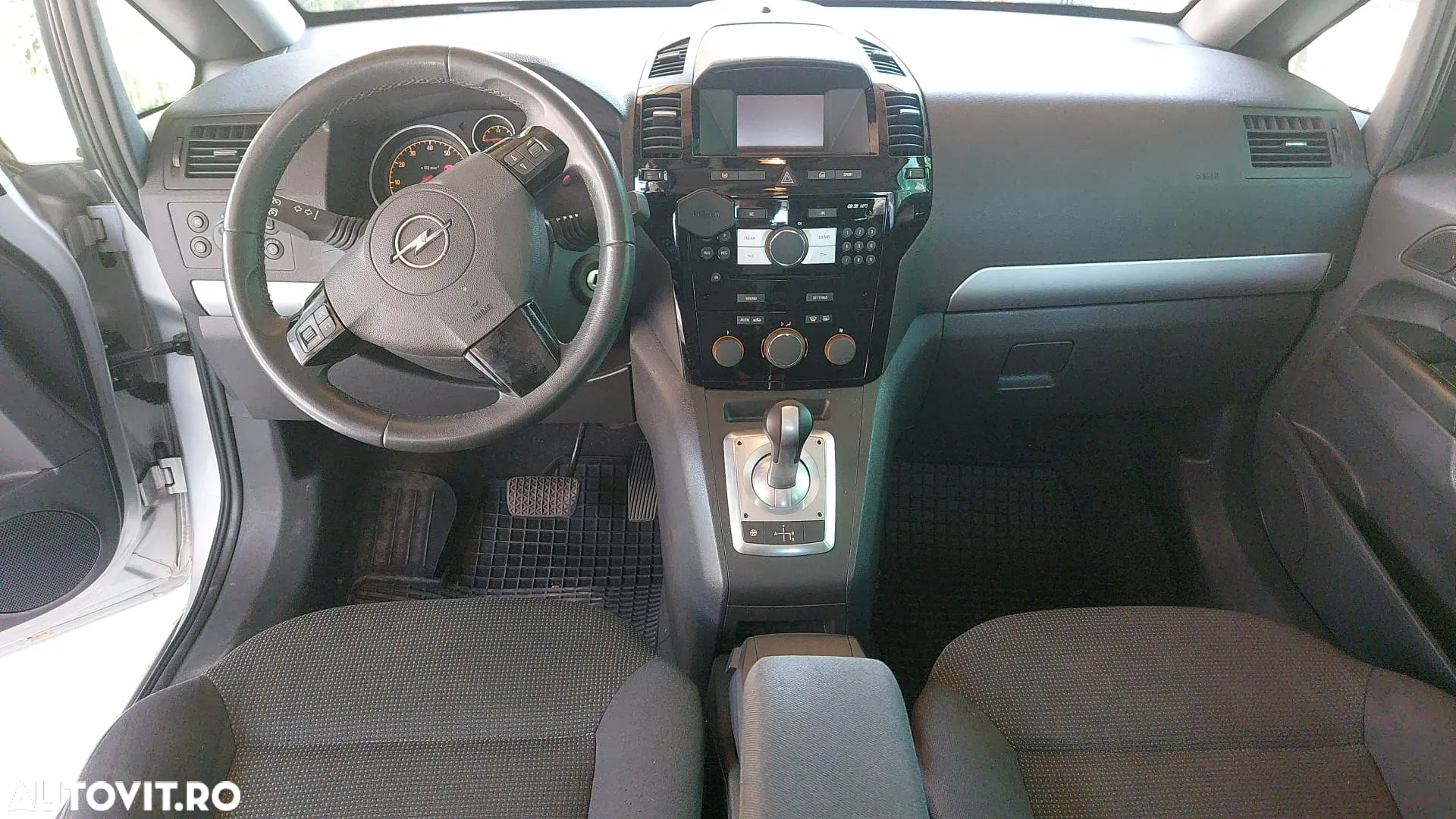 Opel Zafira 1.8 Easytronic Family Plus - 8