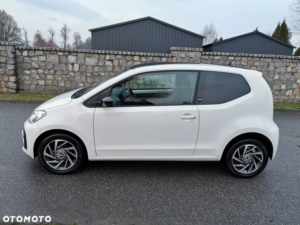 Volkswagen up! TSI (BlueMotion Technology) move - 14