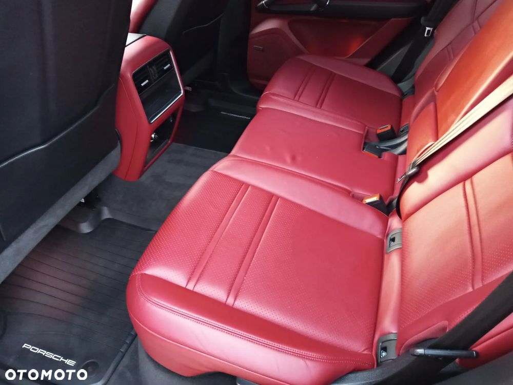 Porsche Cayenne Platinum Edition - 28