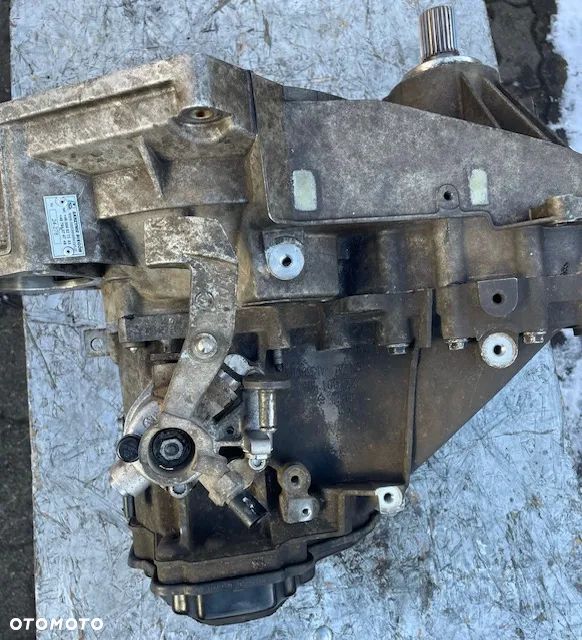Skrzynia 5 biegów Vw T6 2,0 TDI UDY - 4