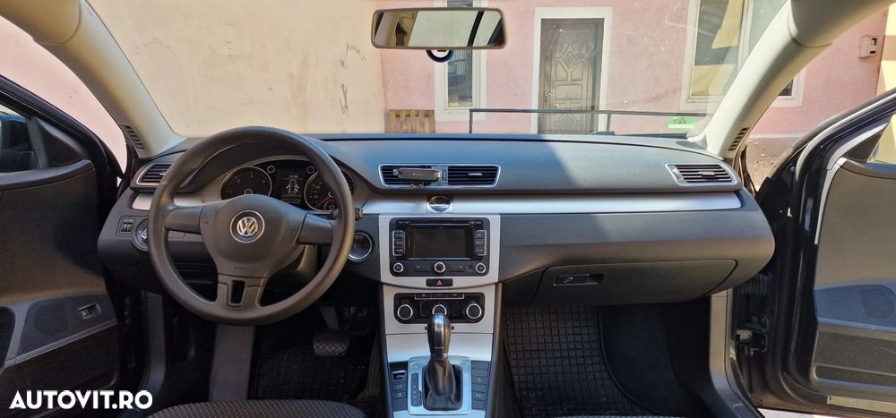 Volkswagen Passat 2.0TDI Comfortline DPF DSG - 10