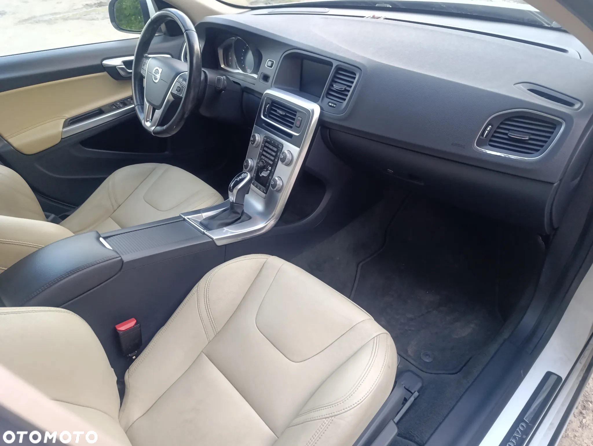 Volvo S60 T5 Drive-E Dynamic Edition (Momentum) - 12