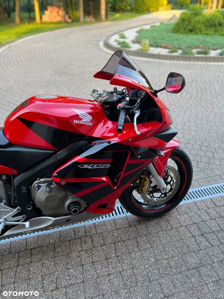 Honda CBR - 25