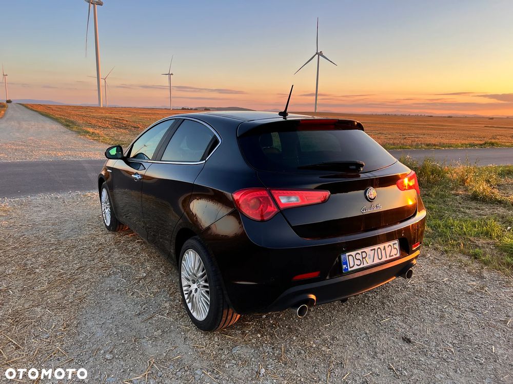 Alfa Romeo Giulietta 2.0 JTDM Exclusive TCT - 4