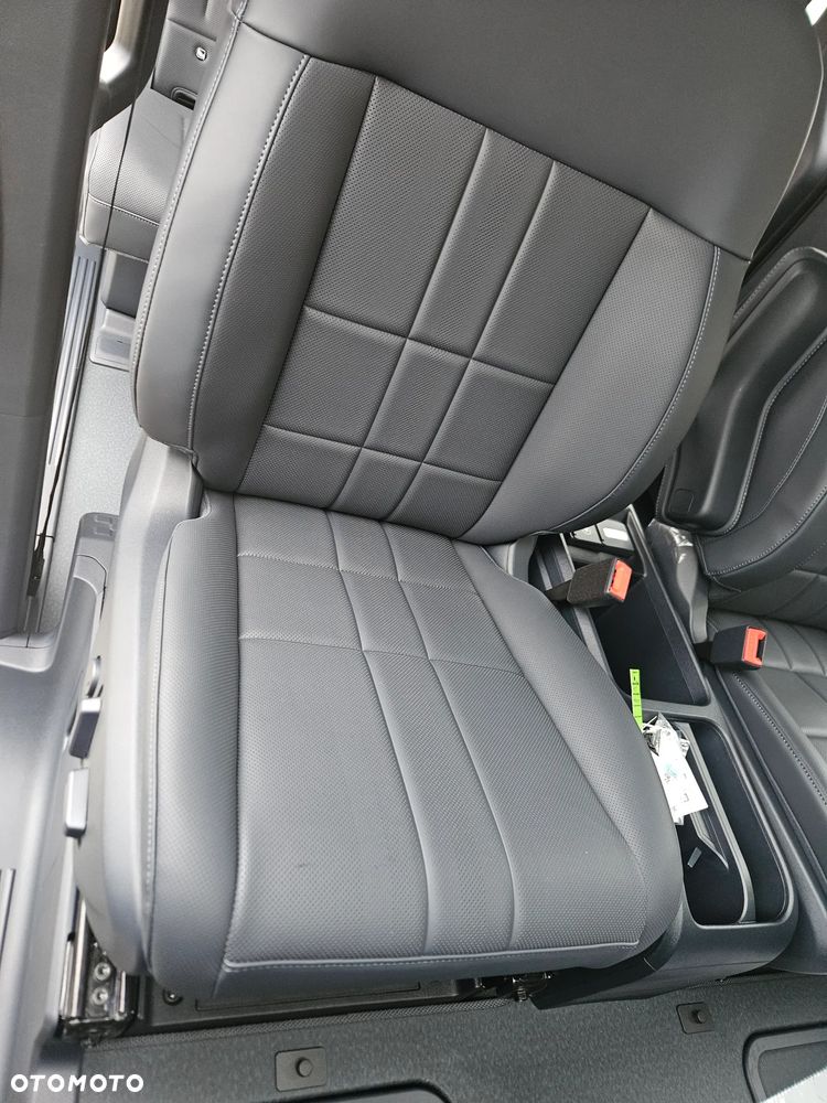 Kia PV5 - 10