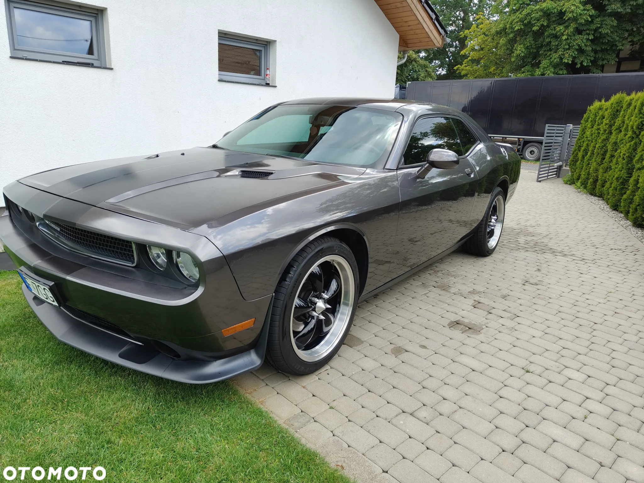 Dodge Challenger - 10