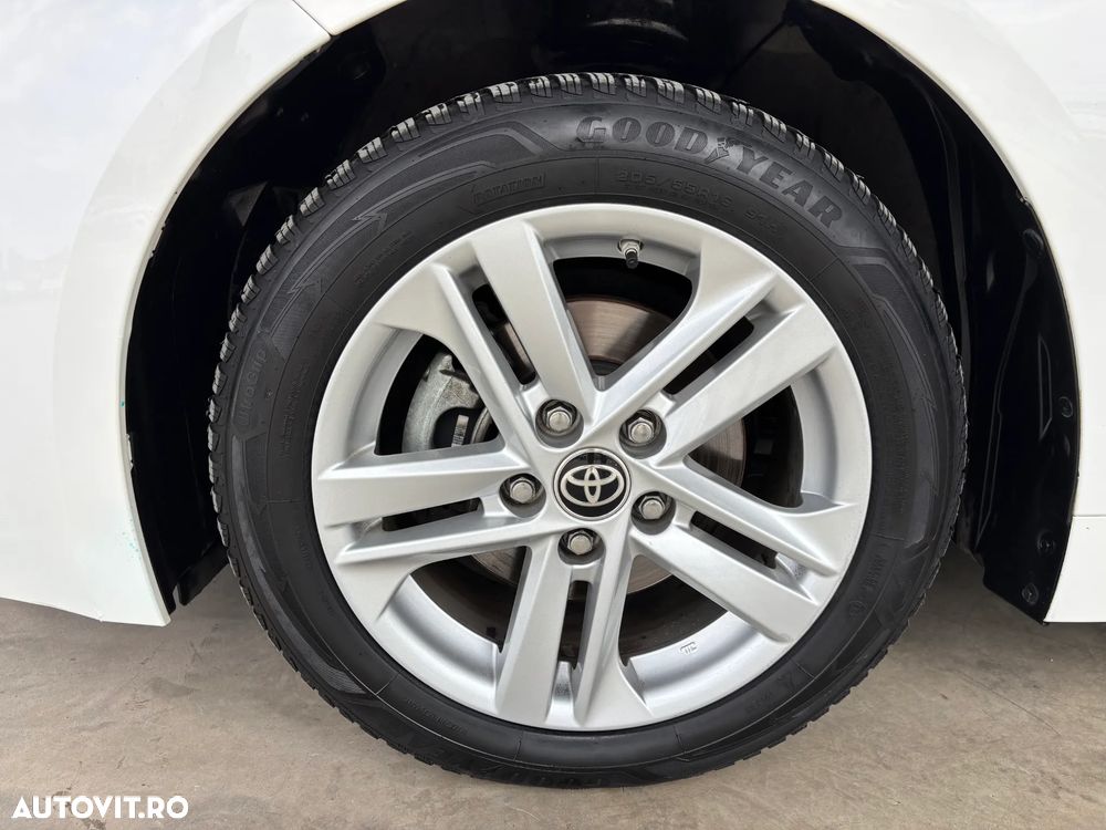 Toyota Corolla 1.8 HSD Business - 13