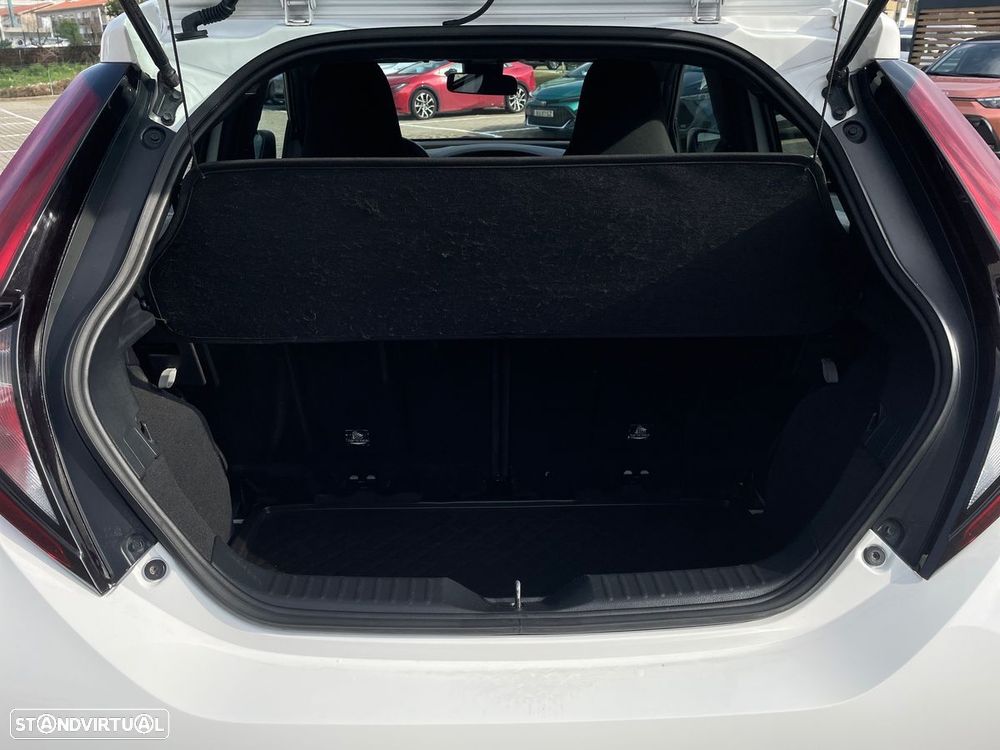 Toyota Aygo X 1.0 Play - 10