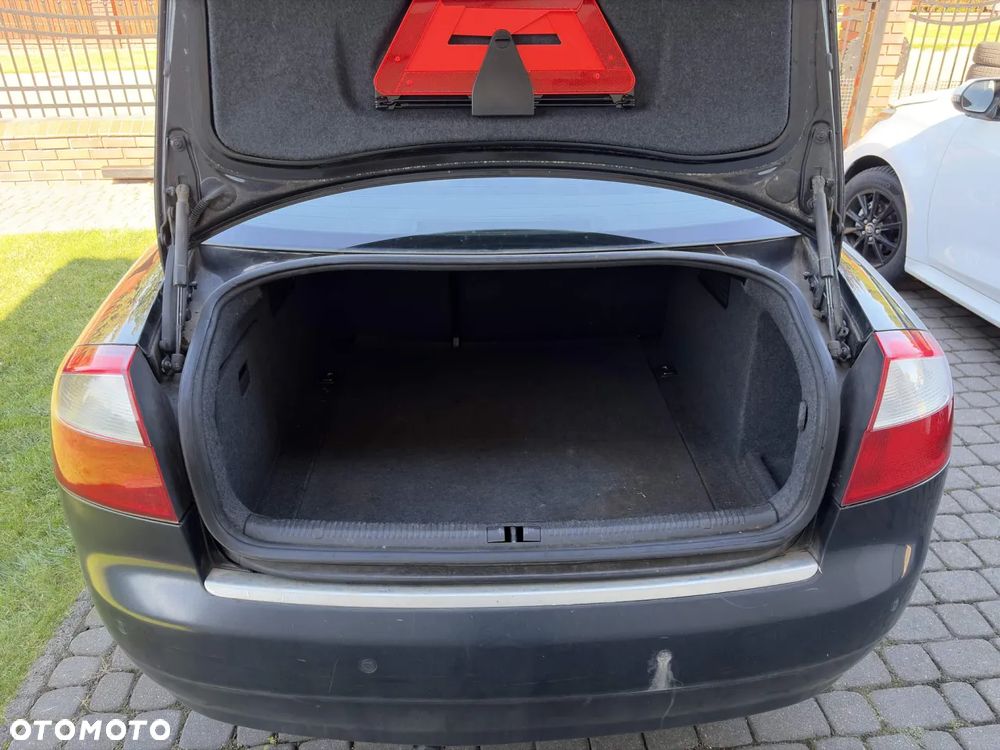 Audi A4 Limousine - 11