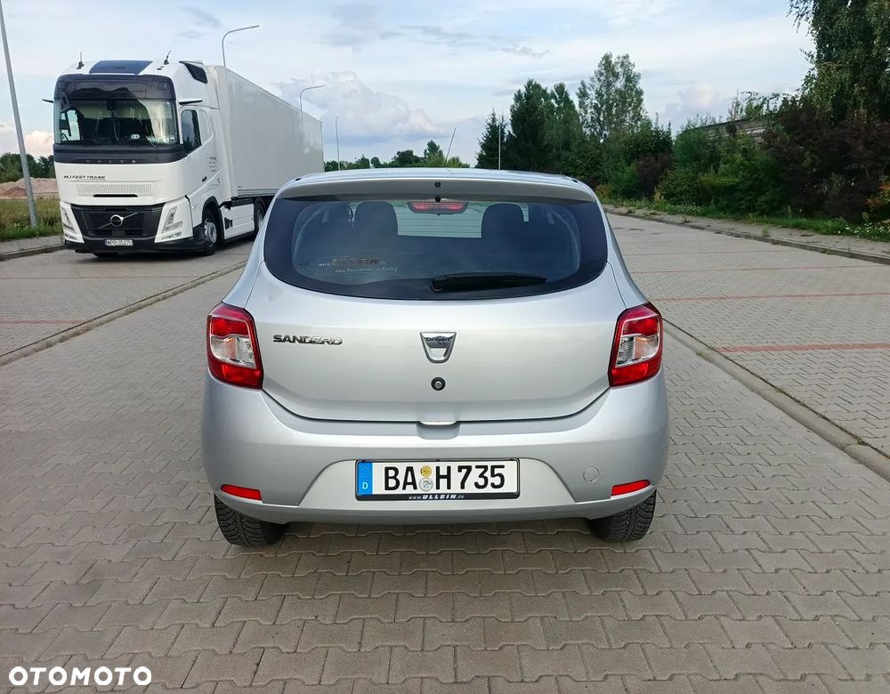 Dacia Sandero 1.2 16V 75 Laureate - 10