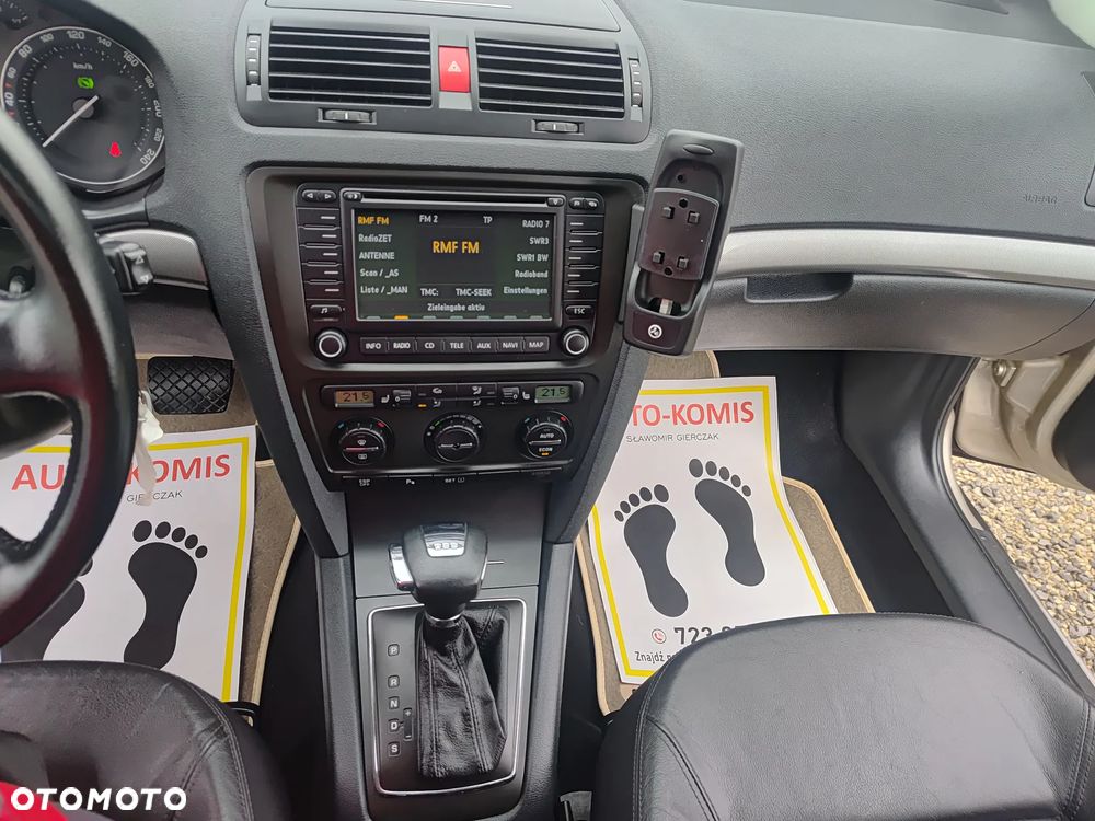 Skoda Octavia 2.0 TDI Ambiente DSG - 19