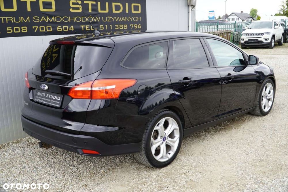 Ford Focus 1.5 EcoBlue Start-Stopp-System TITANIUM - 38