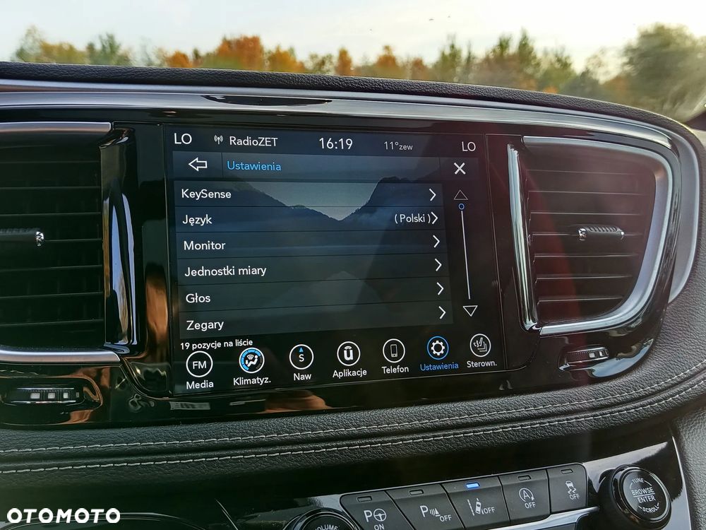 Chrysler Pacifica - 29