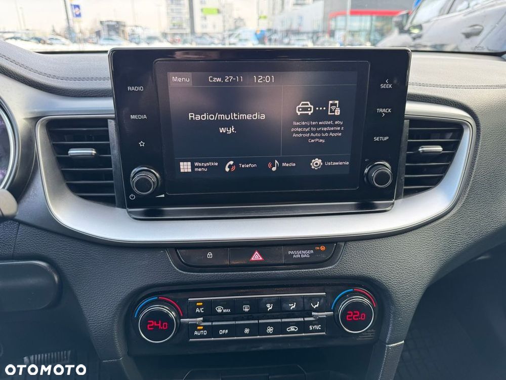 Kia Ceed 1.5 T-GDI M DCT - 11