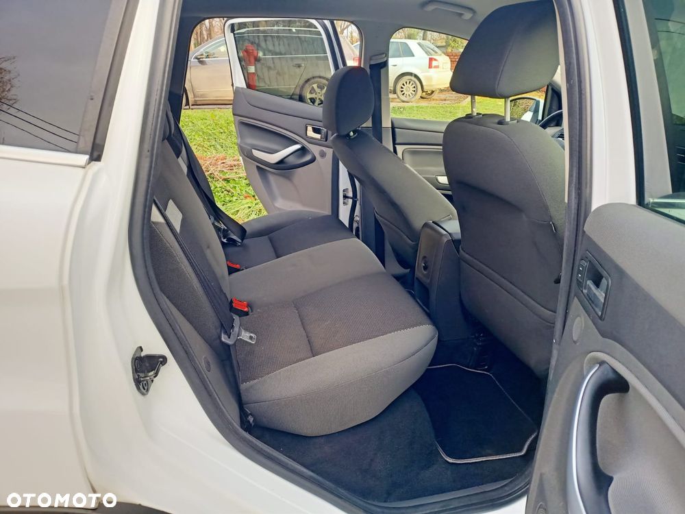 Ford Kuga 2.0 TDCi 2x4 Trend - 13