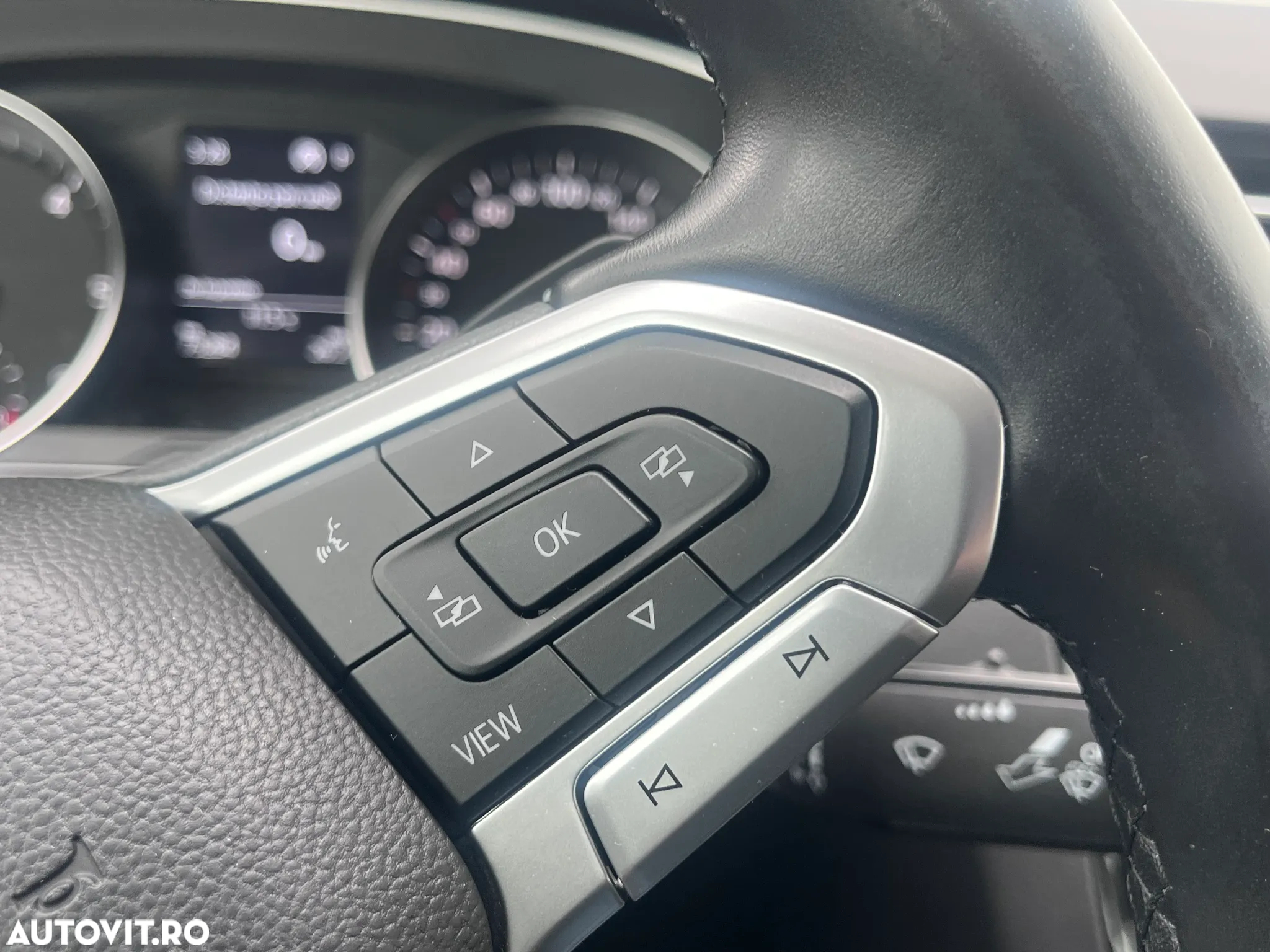 Volkswagen Passat 1.6 TDI DSG Comfortline - 13