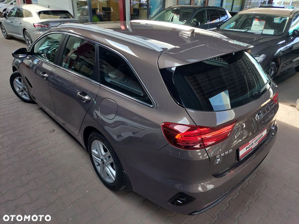 Kia Ceed 1.5 T-GDI M - 34