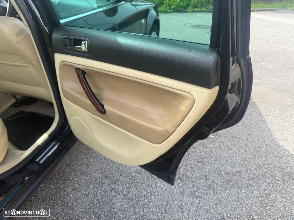 VW Passat Variant 1.9 TDi Exclusive - 15