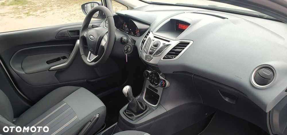 Ford Fiesta - 8