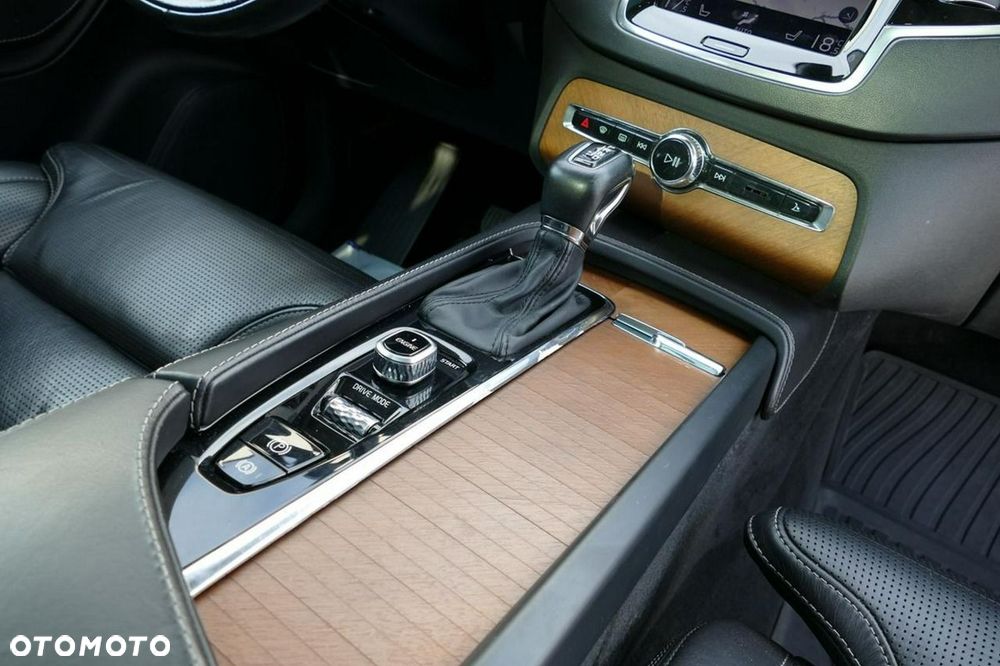 Volvo XC 90 T6 AWD Inscription 7os - 28