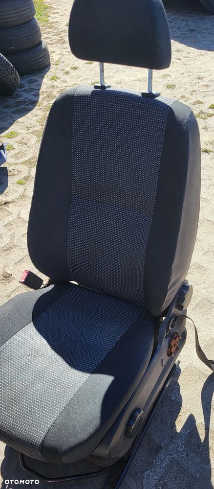 FOTEL LEWY KIEROWCY POJEDYŃCZY Z REGULACJĄ  MERCEDES SPRINTER 906 - 4