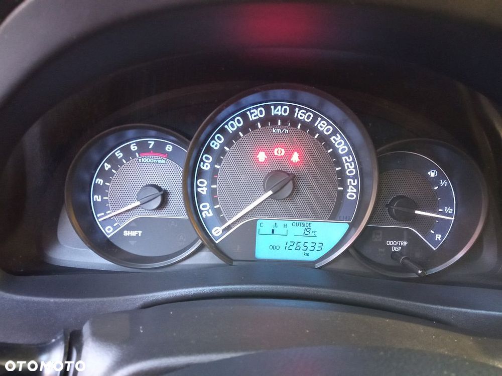 Toyota Auris 1.33 VVT-i Comfort - 15