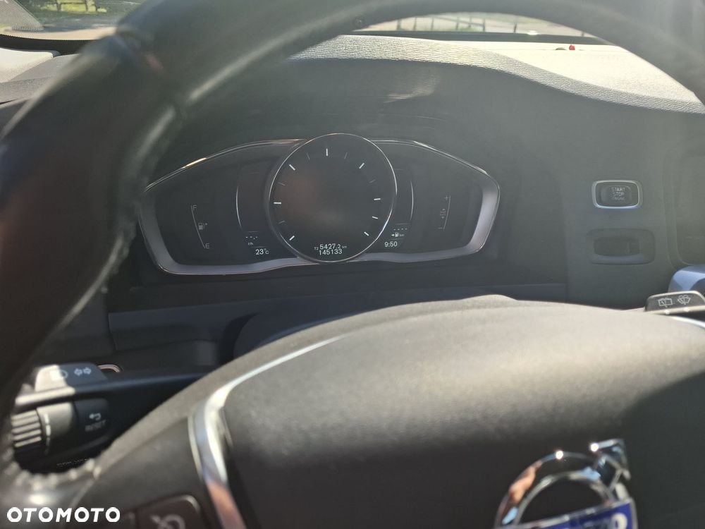 Volvo V60 D2 Summum - 3