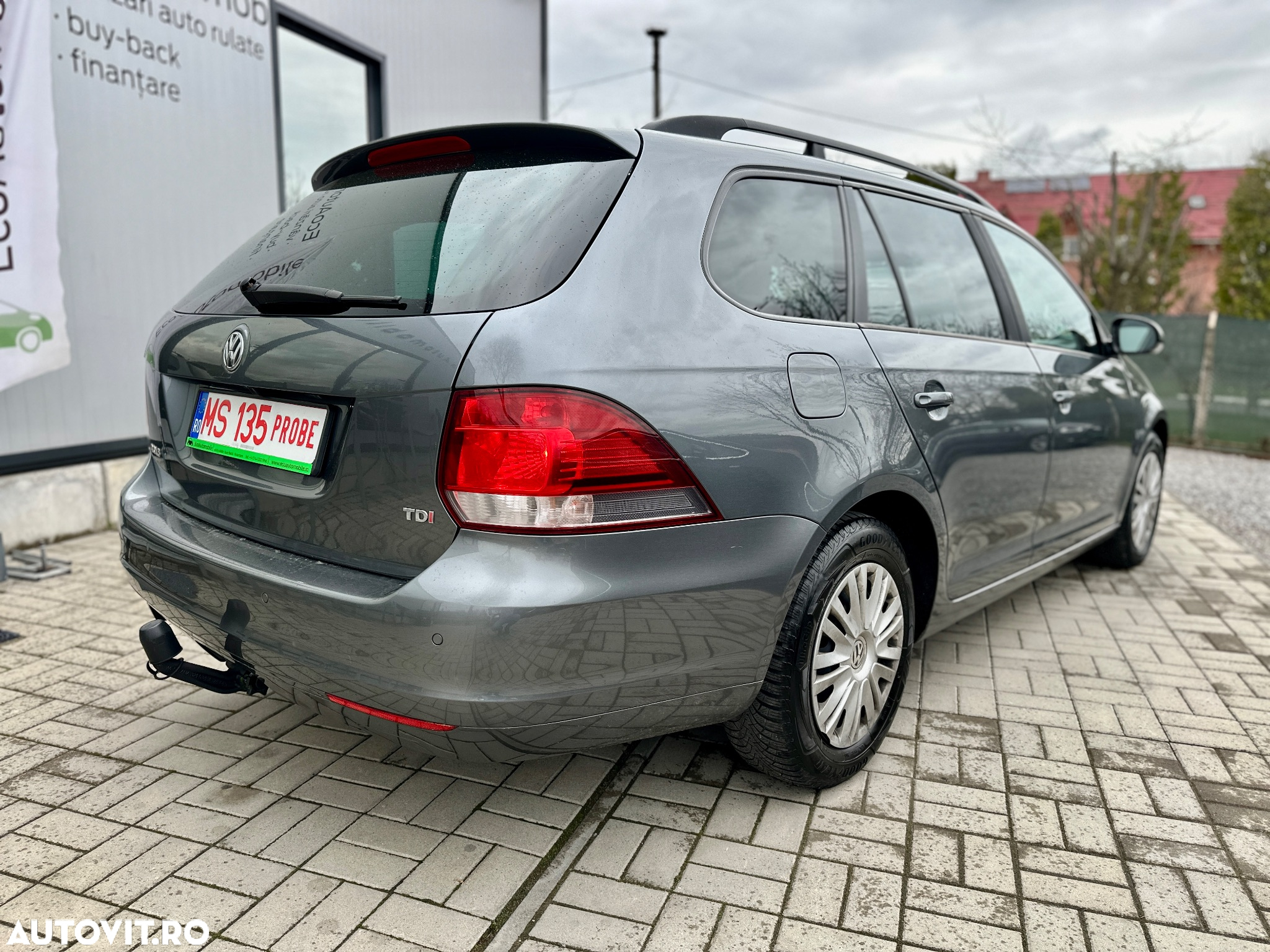 Volkswagen Golf 1.6 TDI DPF MATCH - 12