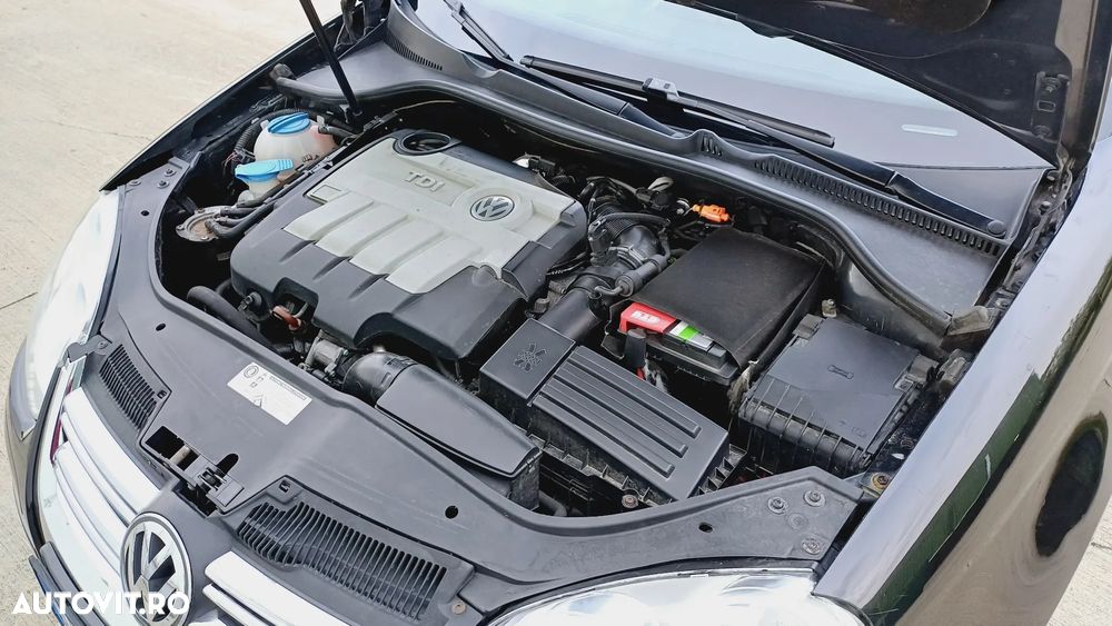 Volkswagen Golf 2.0 TDI Comfortline DPF - 21