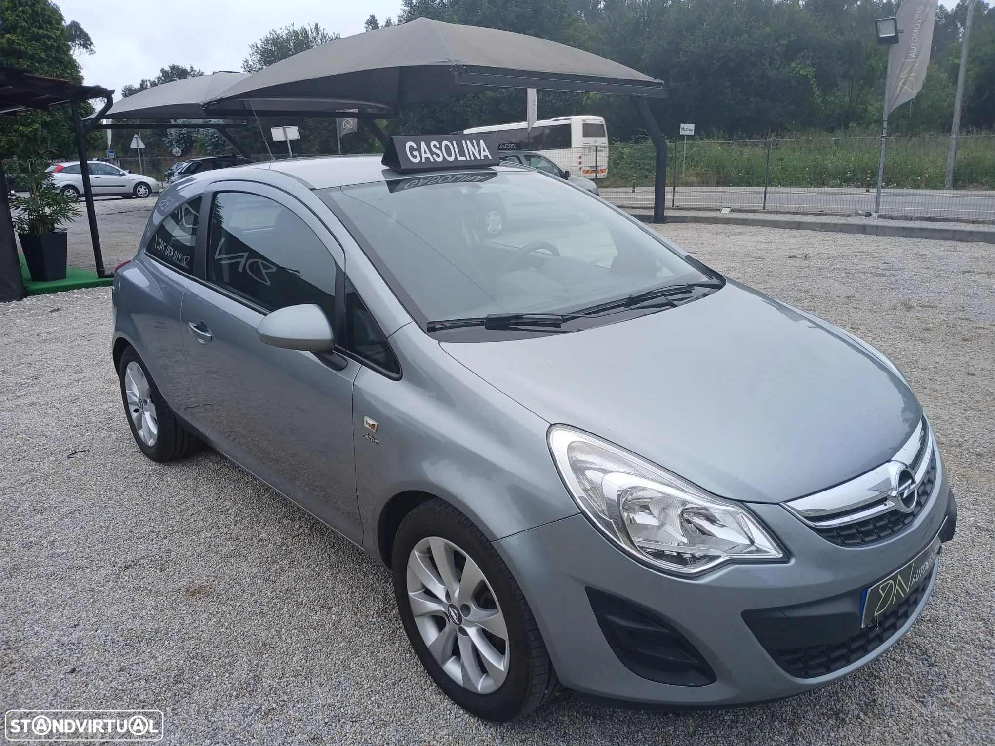Opel Corsa 1.2 Street Edition 129g - 1