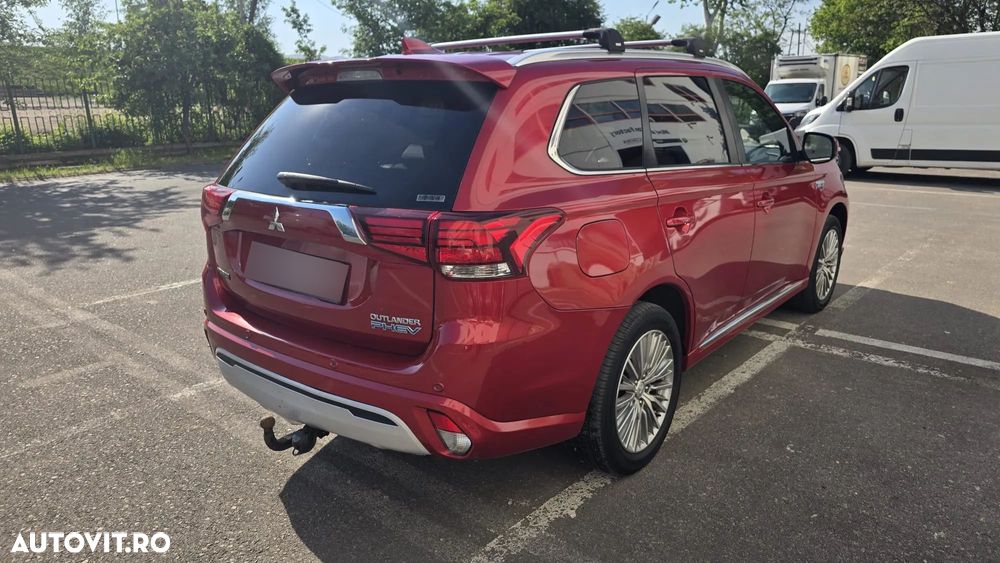 Mitsubishi Outlander PHEV 2.4 L 4X4 Instyle - 5